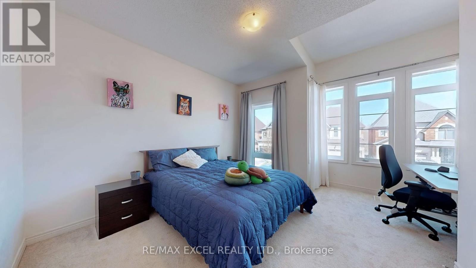 












75 CHOUINARD WAY

,
Aurora,




Ontario
L4G7C4

