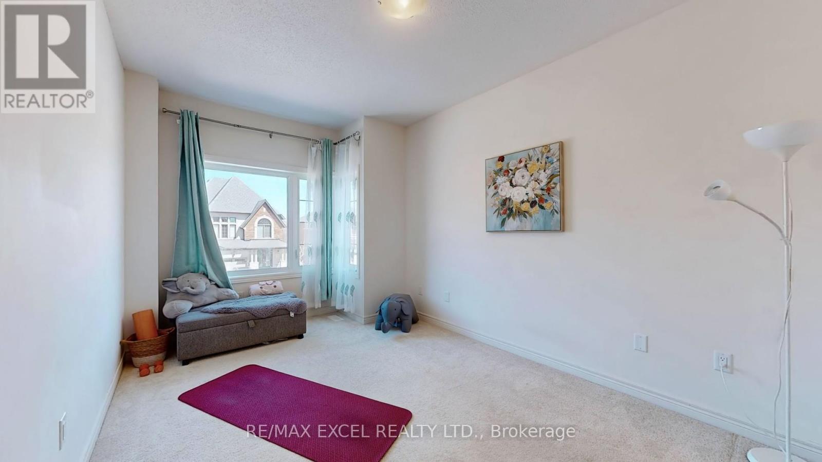 












75 CHOUINARD WAY

,
Aurora,




Ontario
L4G7C4


