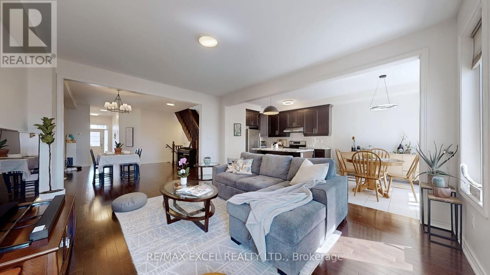 












75 CHOUINARD WAY

,
Aurora,




Ontario
L4G7C4

