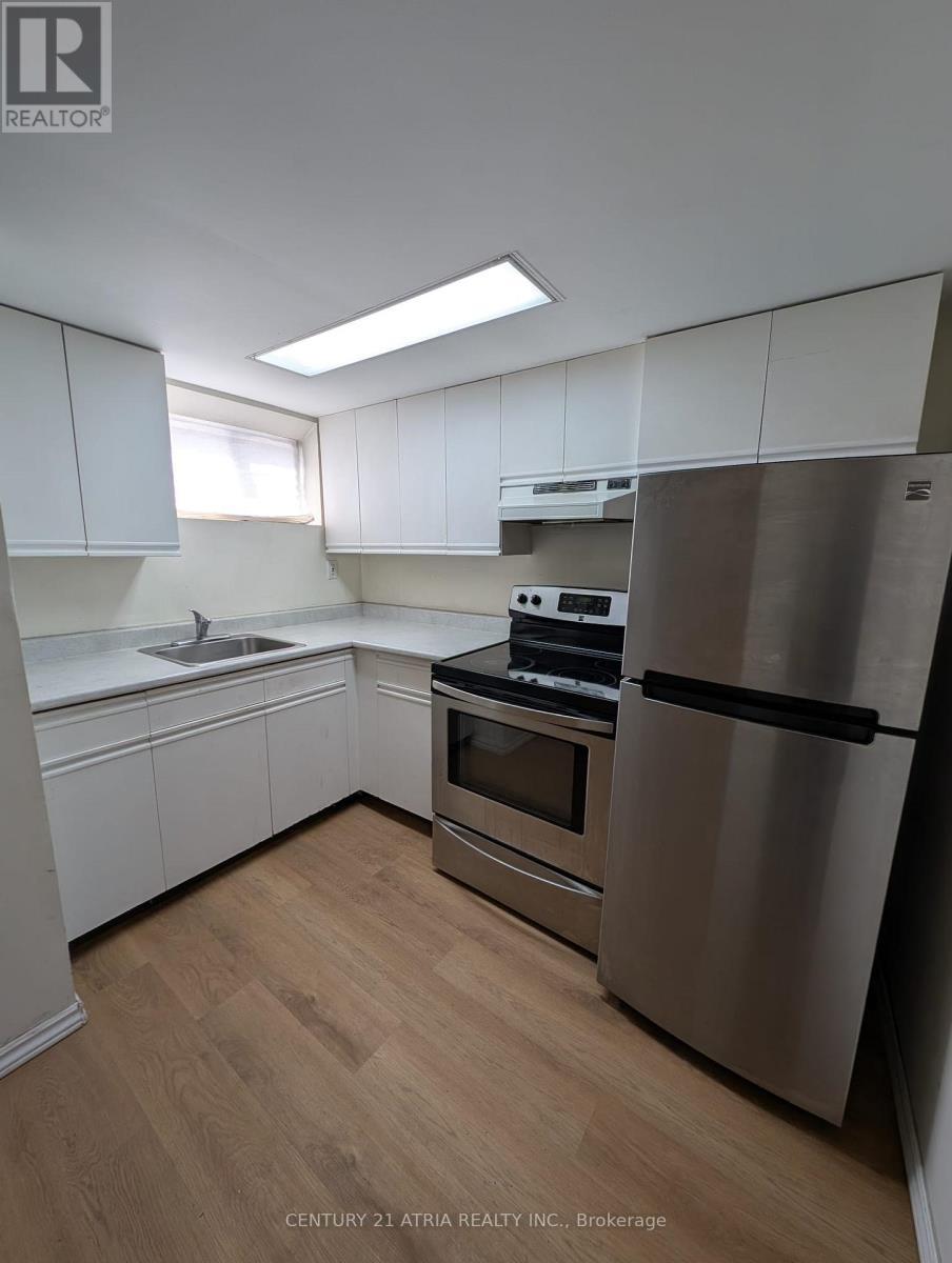 












BSMT 1 - 38 HARDING BOULEVARD

,
Richmond Hill (Harding),




Ontario
L4C1S8

