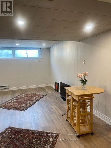 












10 IBER COURT

,
Aurora (Aurora Village),




Ontario
L4G1V5

