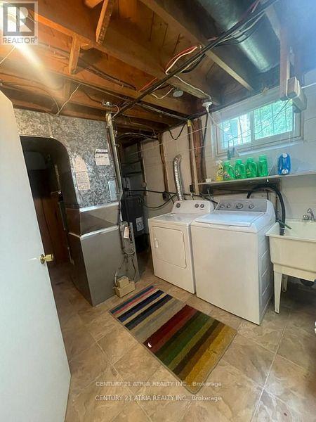 












10 IBER COURT

,
Aurora (Aurora Village),




Ontario
L4G1V5

