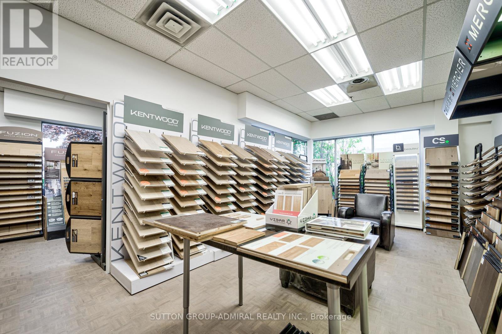 












21 - 55 ADMINISTRATION ROAD

,
Vaughan (Concord),




Ontario
L4K4G9

