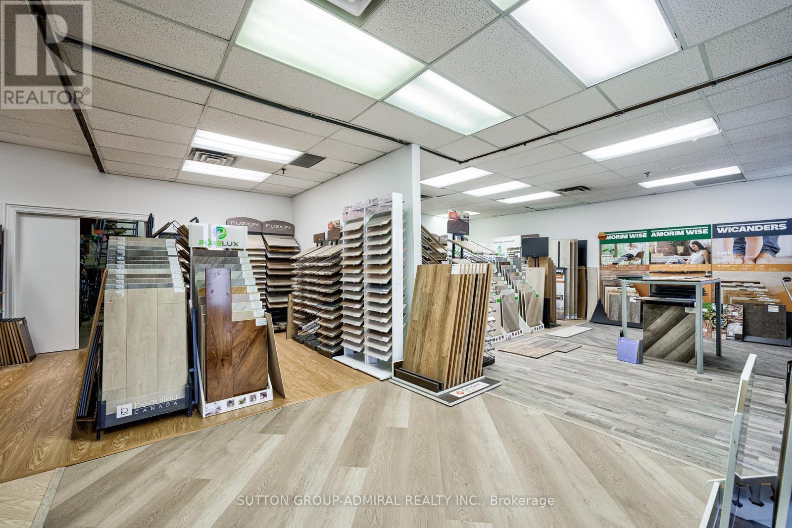 












21 - 55 ADMINISTRATION ROAD

,
Vaughan (Concord),




Ontario
L4K4G9

