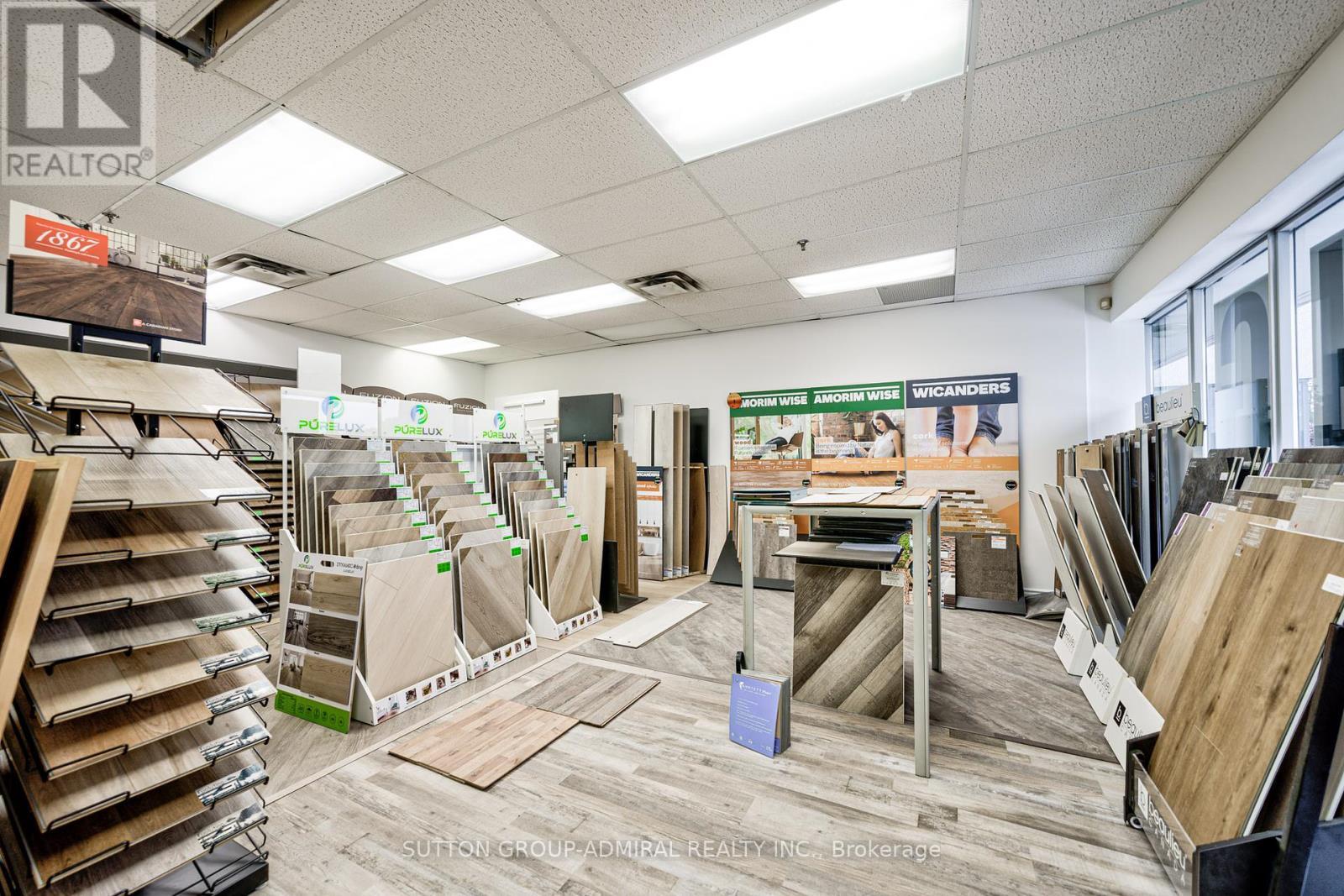 












21 - 55 ADMINISTRATION ROAD

,
Vaughan (Concord),




Ontario
L4K4G9

