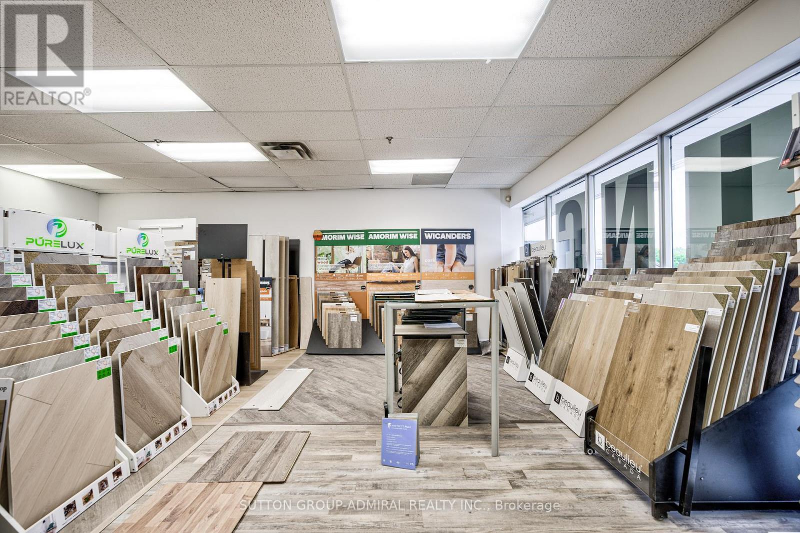 












21 - 55 ADMINISTRATION ROAD

,
Vaughan (Concord),




Ontario
L4K4G9

