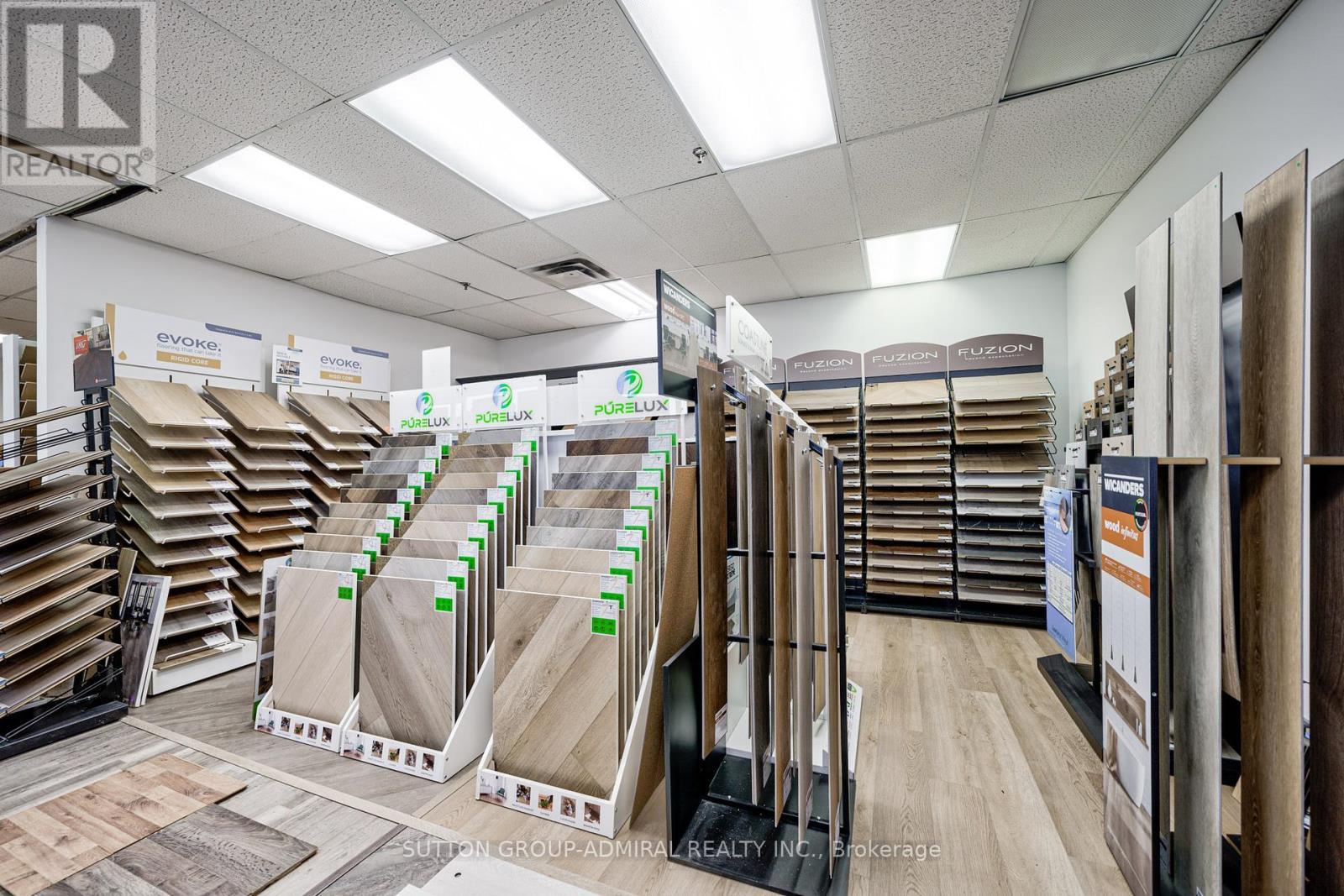 












21 - 55 ADMINISTRATION ROAD

,
Vaughan (Concord),




Ontario
L4K4G9

