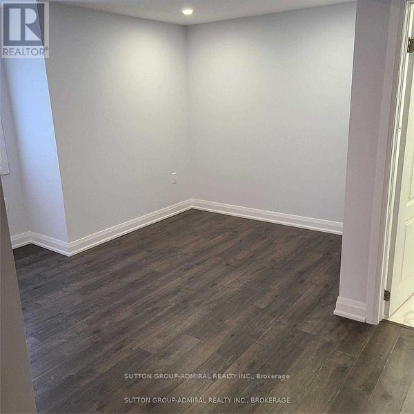 












LOWER - 21 STOOKES CRESCENT

,
Richmond Hill (Jefferson),




Ontario
L4E0J4

