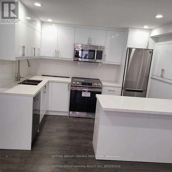 












LOWER - 21 STOOKES CRESCENT

,
Richmond Hill (Jefferson),




Ontario
L4E0J4

