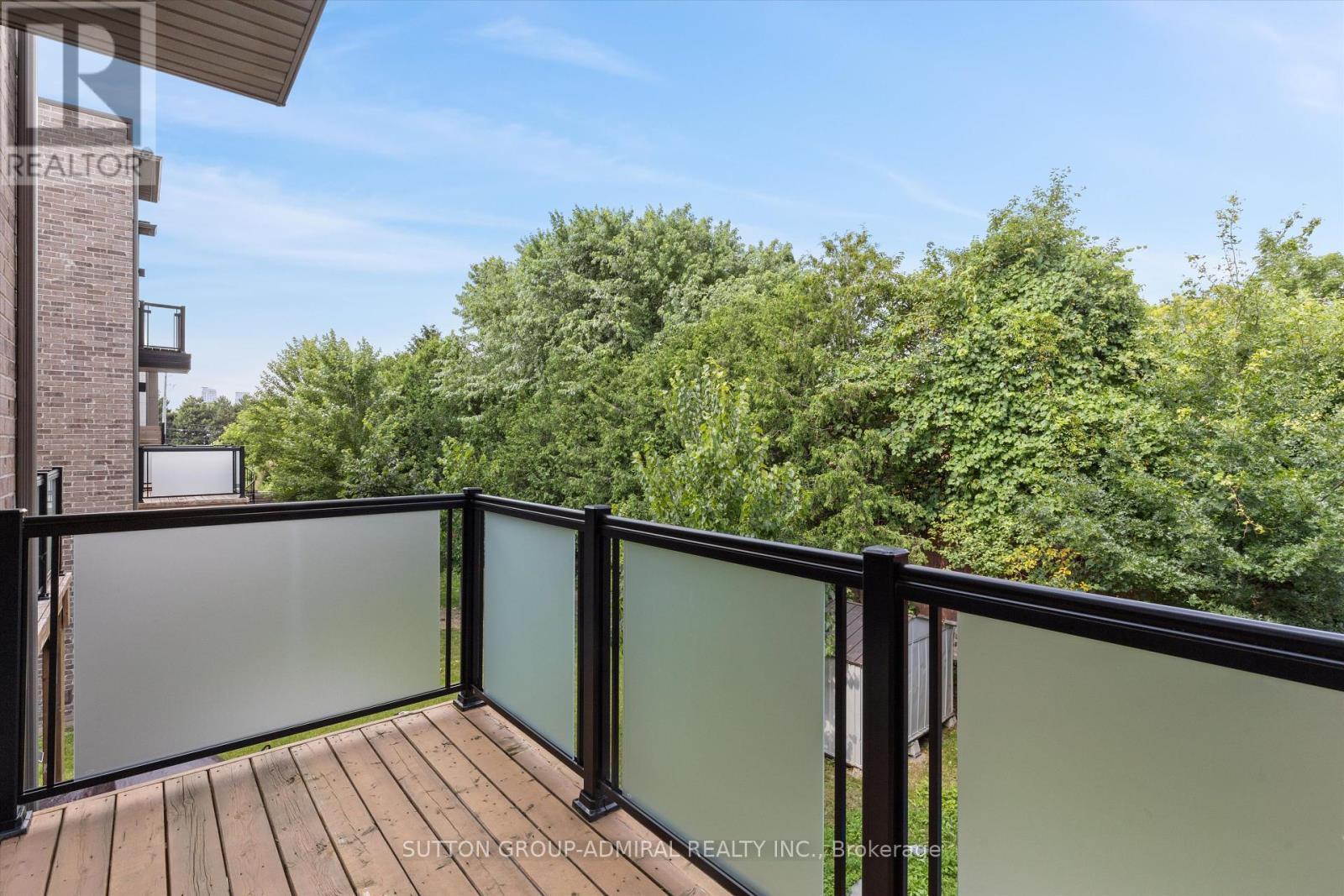 












39 HAROLD LAWRIE LANE

,
Markham (Thornhill),




Ontario
L3T0G1


