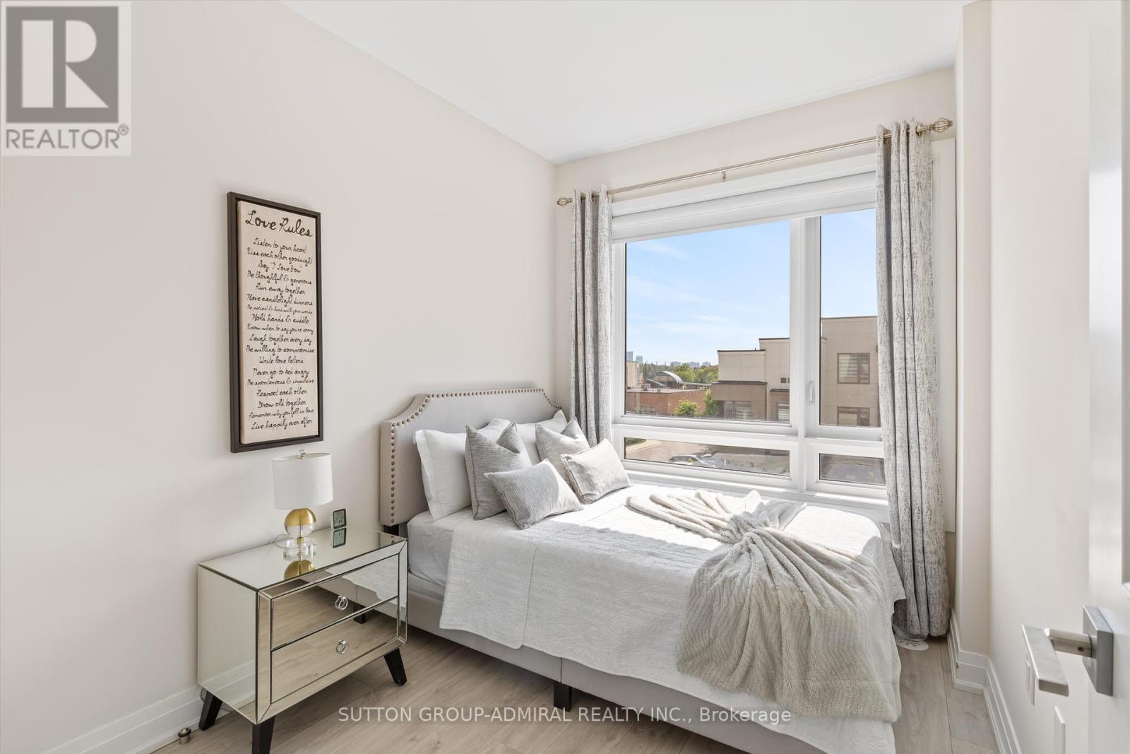 












39 HAROLD LAWRIE LANE

,
Markham (Thornhill),




Ontario
L3T0G1

