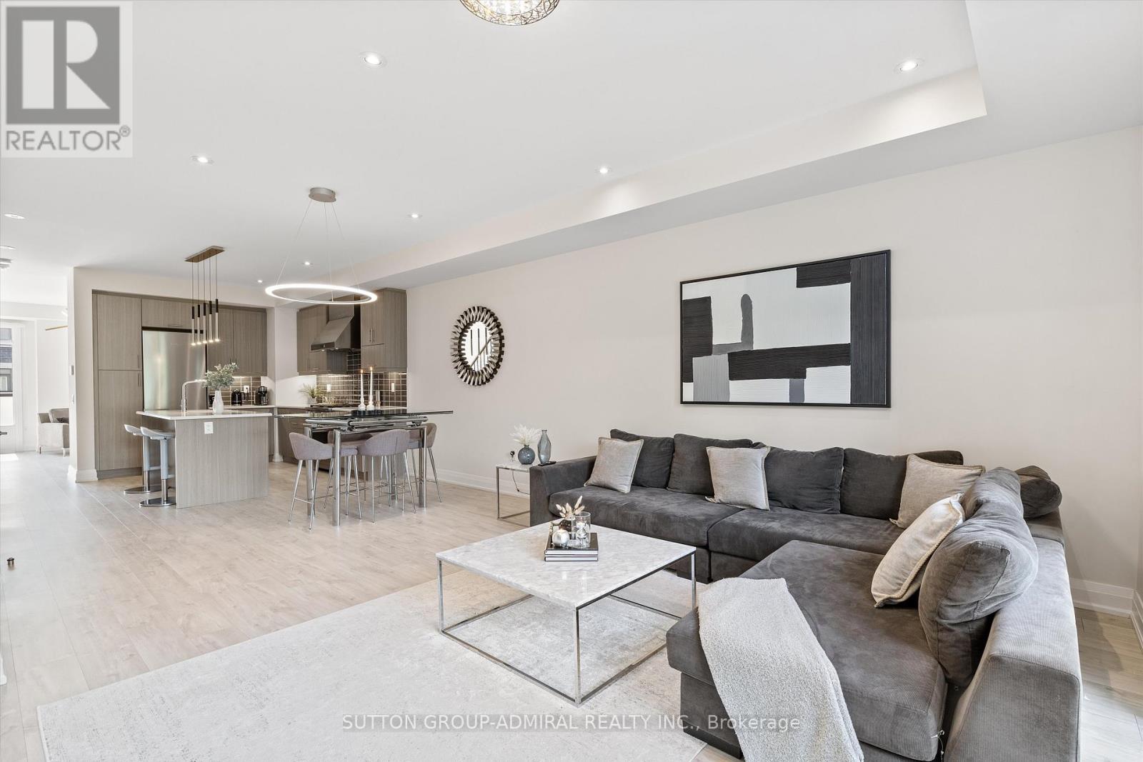 












39 HAROLD LAWRIE LANE

,
Markham (Thornhill),




Ontario
L3T0G1

