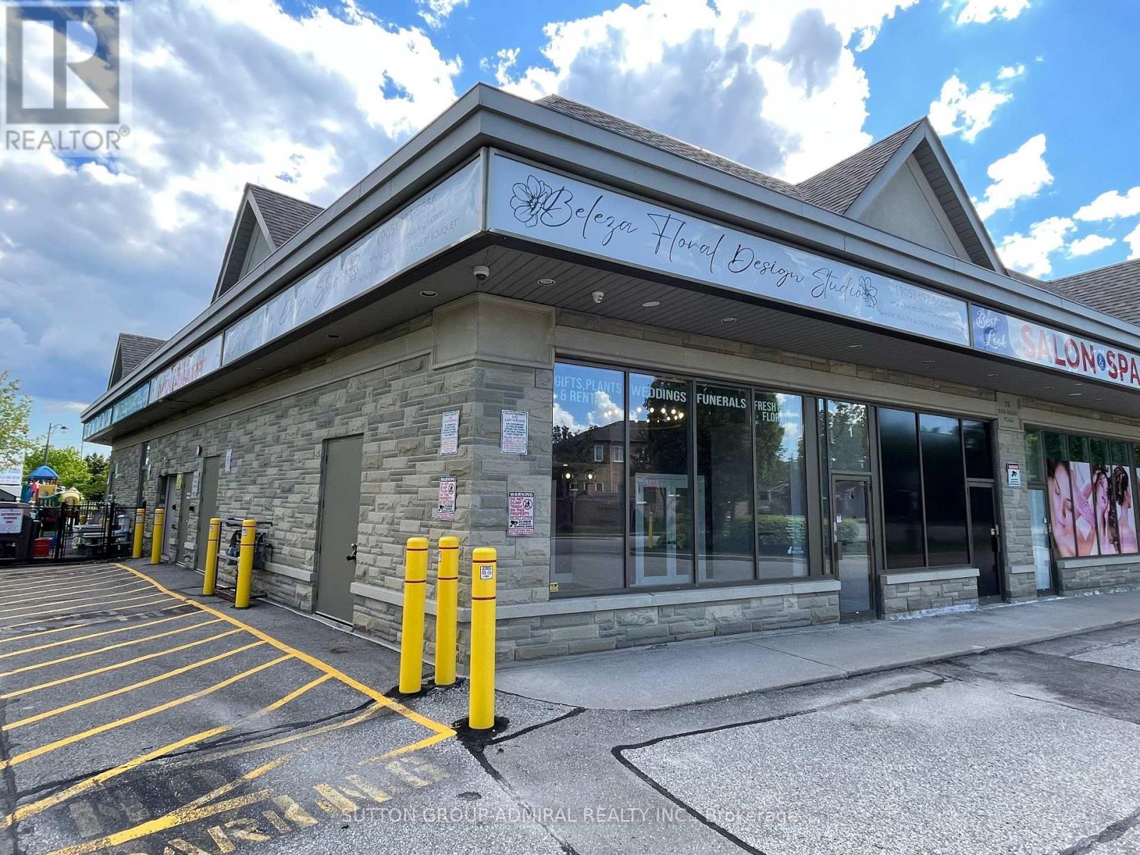 












1 - 75 NAPA VALLEY AVENUE

,
Vaughan (Sonoma Heights),




Ontario
L4H1M3


