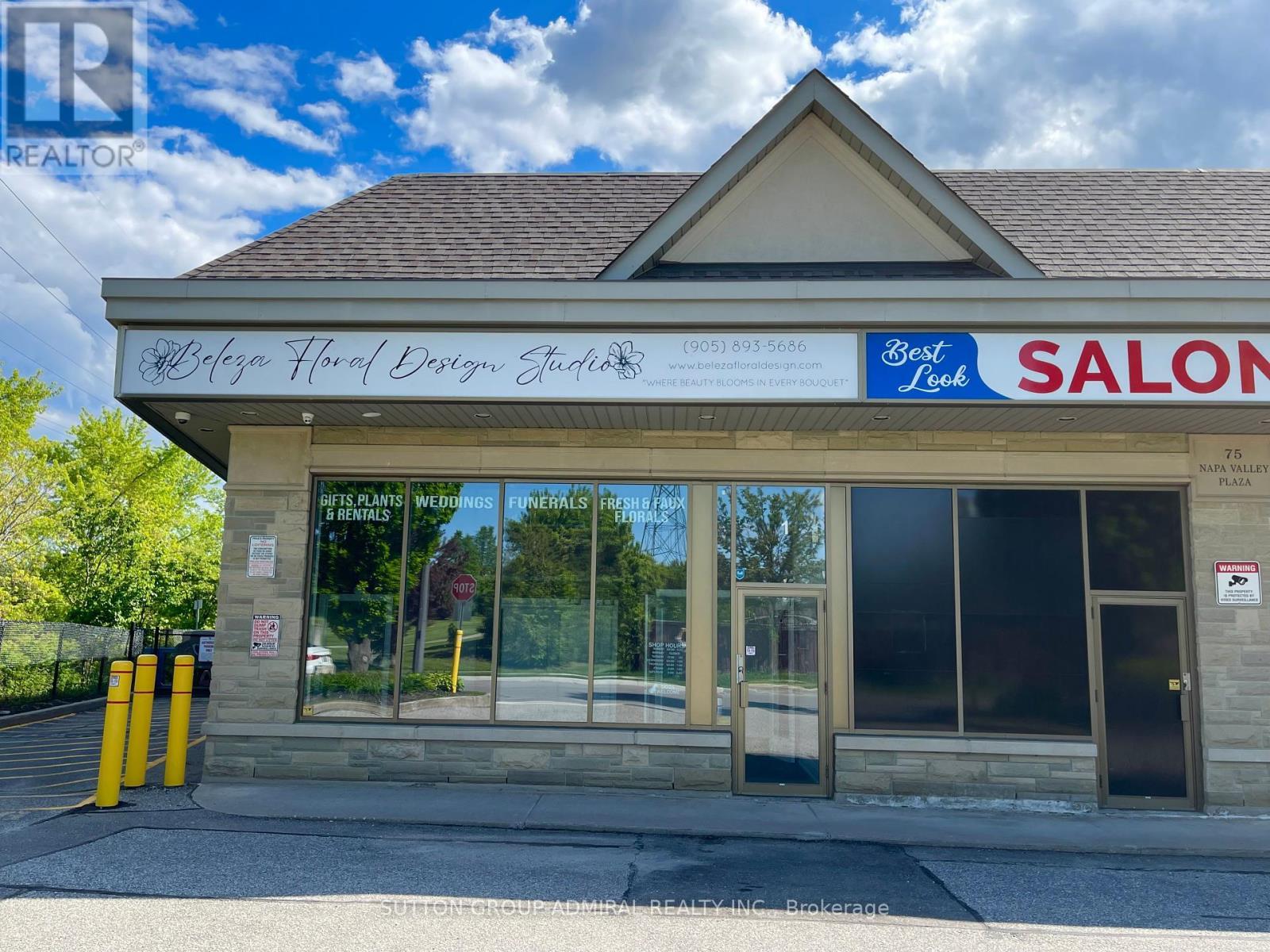












1 - 75 NAPA VALLEY AVENUE

,
Vaughan (Sonoma Heights),




Ontario
L4H1M3

