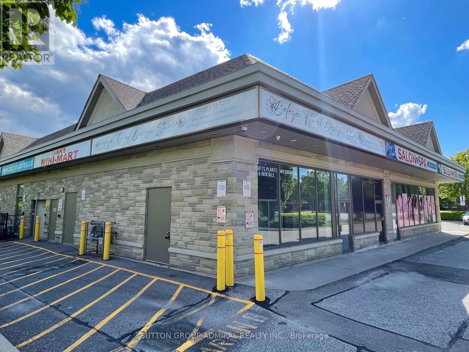 












1 - 75 NAPA VALLEY AVENUE

,
Vaughan (Sonoma Heights),




Ontario
L4H1M3

