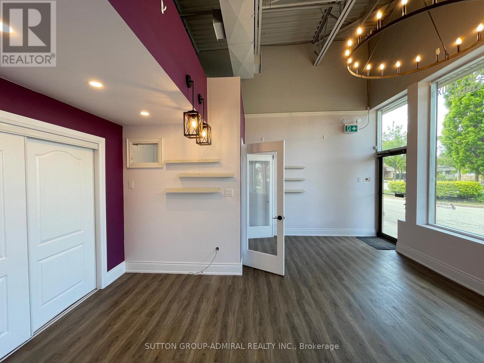 












1 - 75 NAPA VALLEY AVENUE

,
Vaughan (Sonoma Heights),




Ontario
L4H1M3

