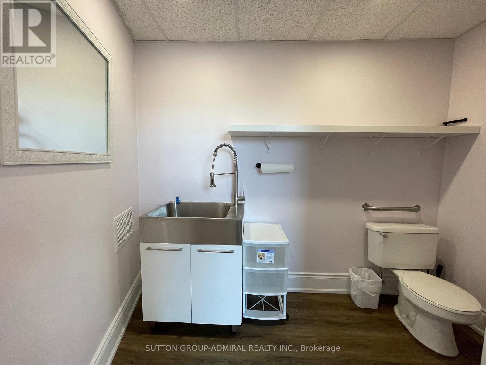












1 - 75 NAPA VALLEY AVENUE

,
Vaughan (Sonoma Heights),




Ontario
L4H1M3

