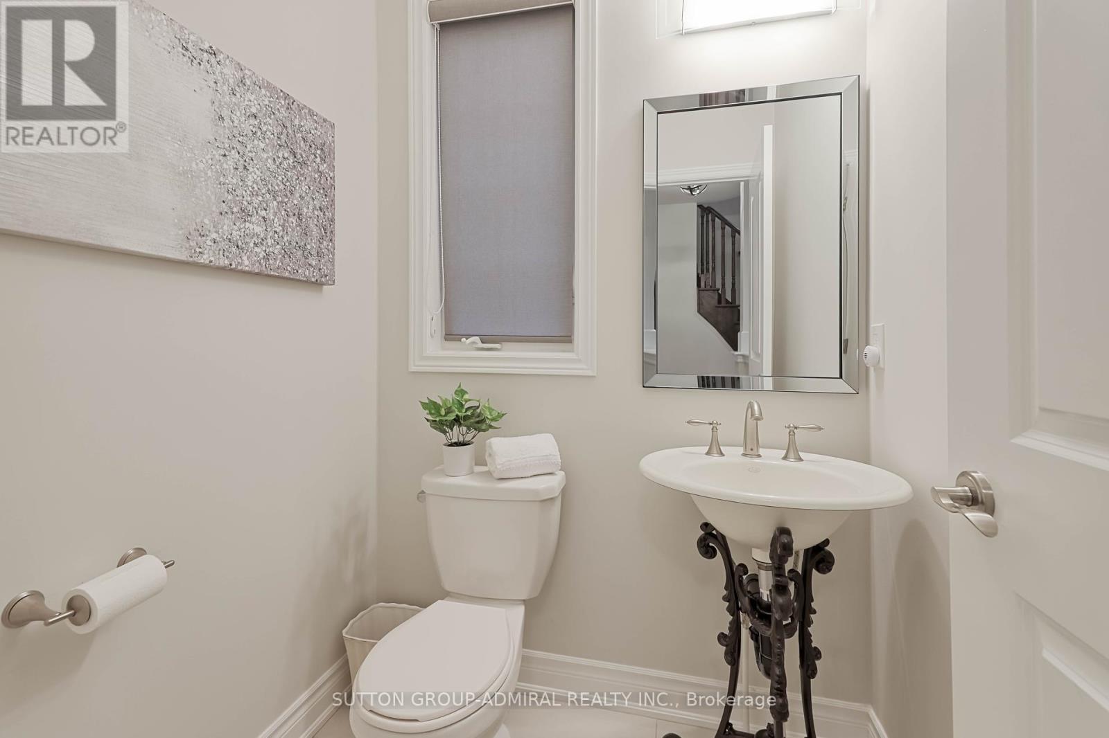 












12 PETERSEN PLACE

,
King (Nobleton),




Ontario
L9G1N0

