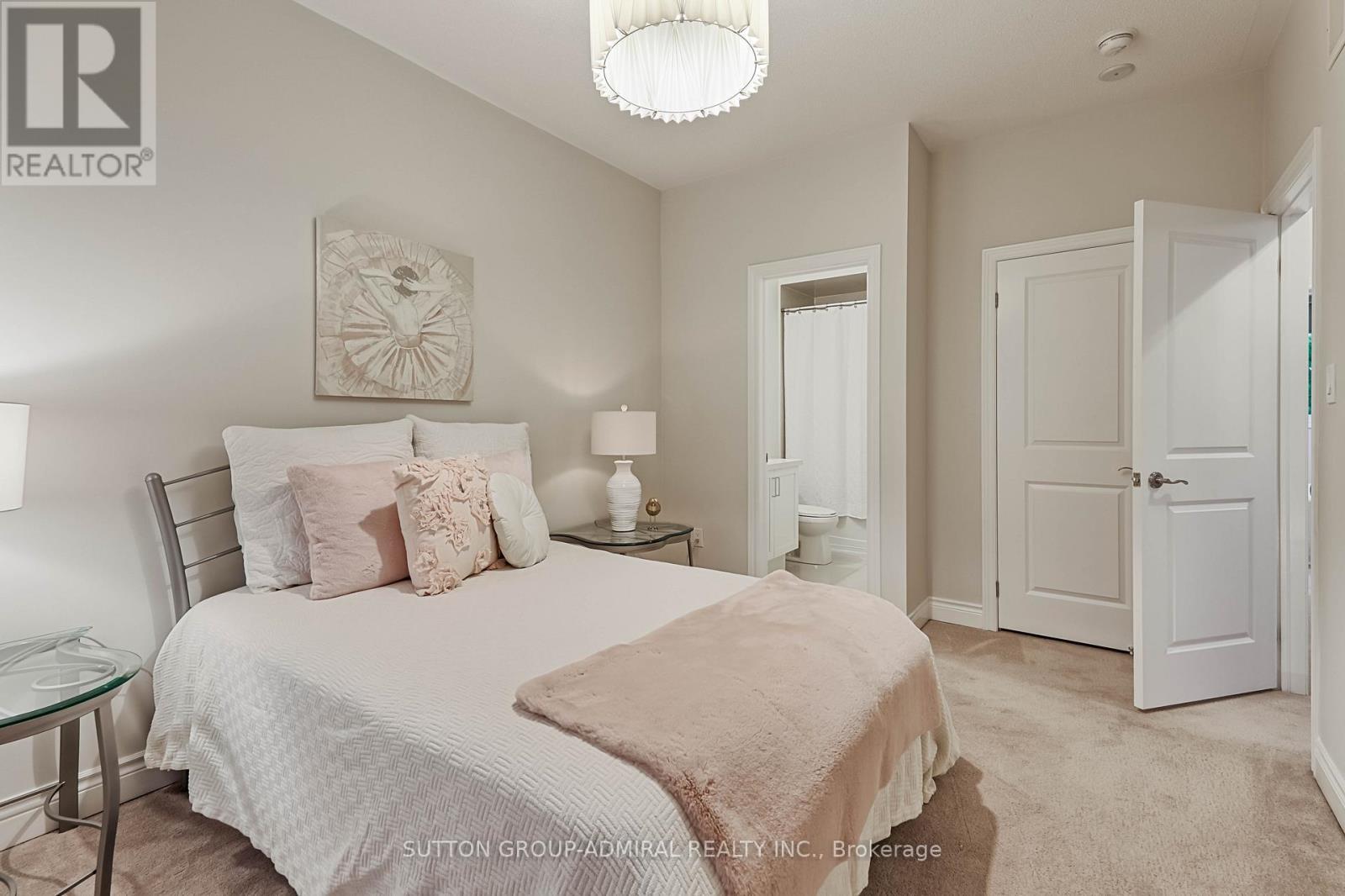 












12 PETERSEN PLACE

,
King (Nobleton),




Ontario
L9G1N0

