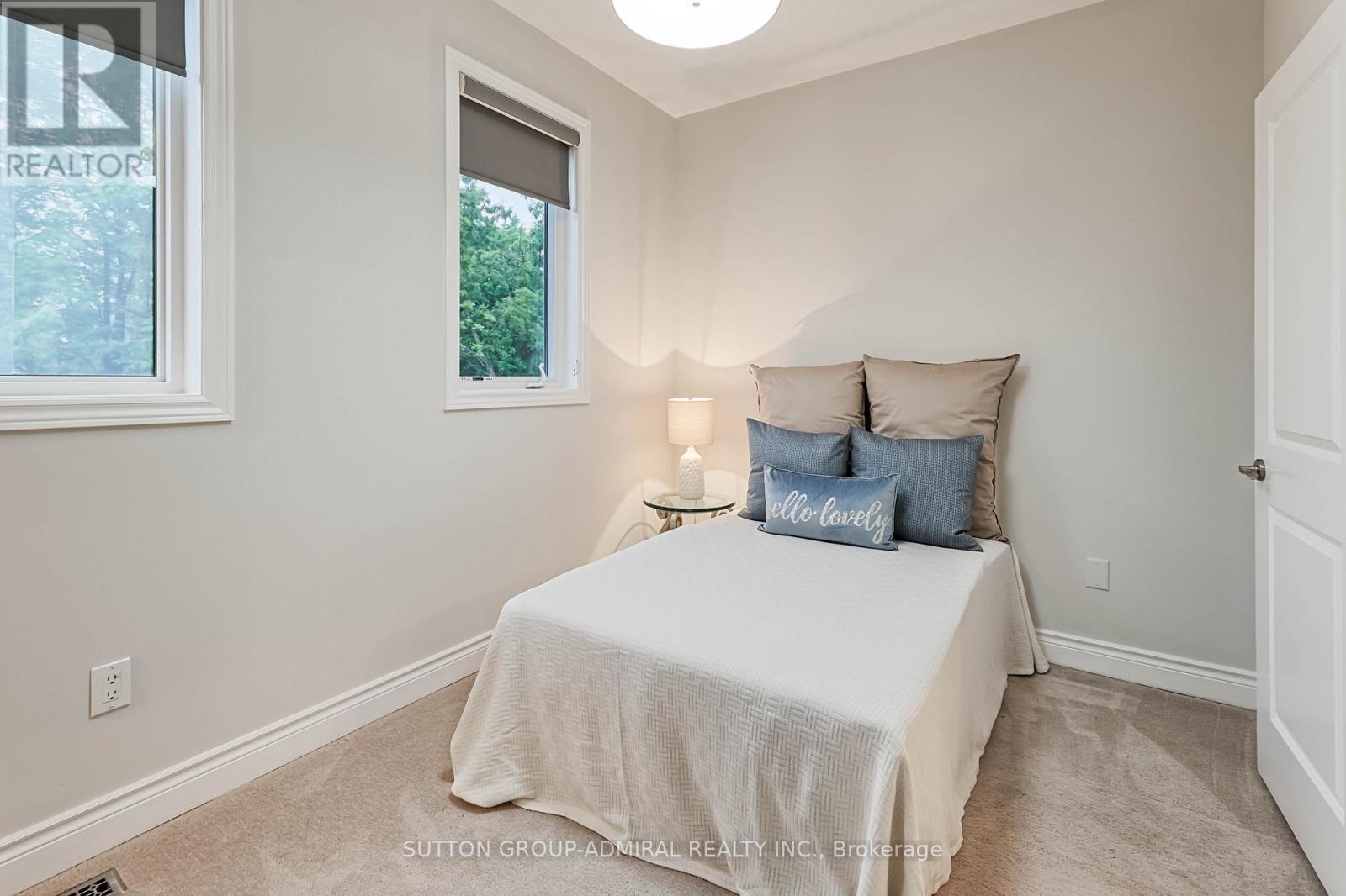 












12 PETERSEN PLACE

,
King (Nobleton),




Ontario
L9G1N0

