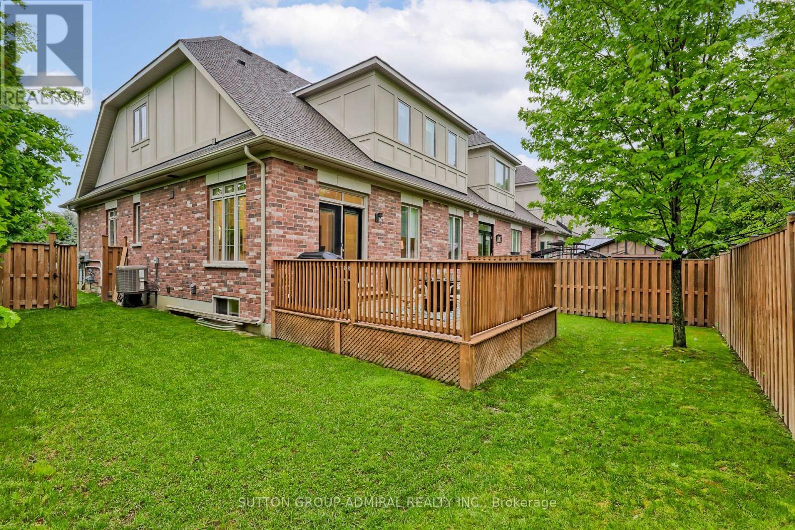 












12 PETERSEN PLACE

,
King (Nobleton),




Ontario
L9G1N0

