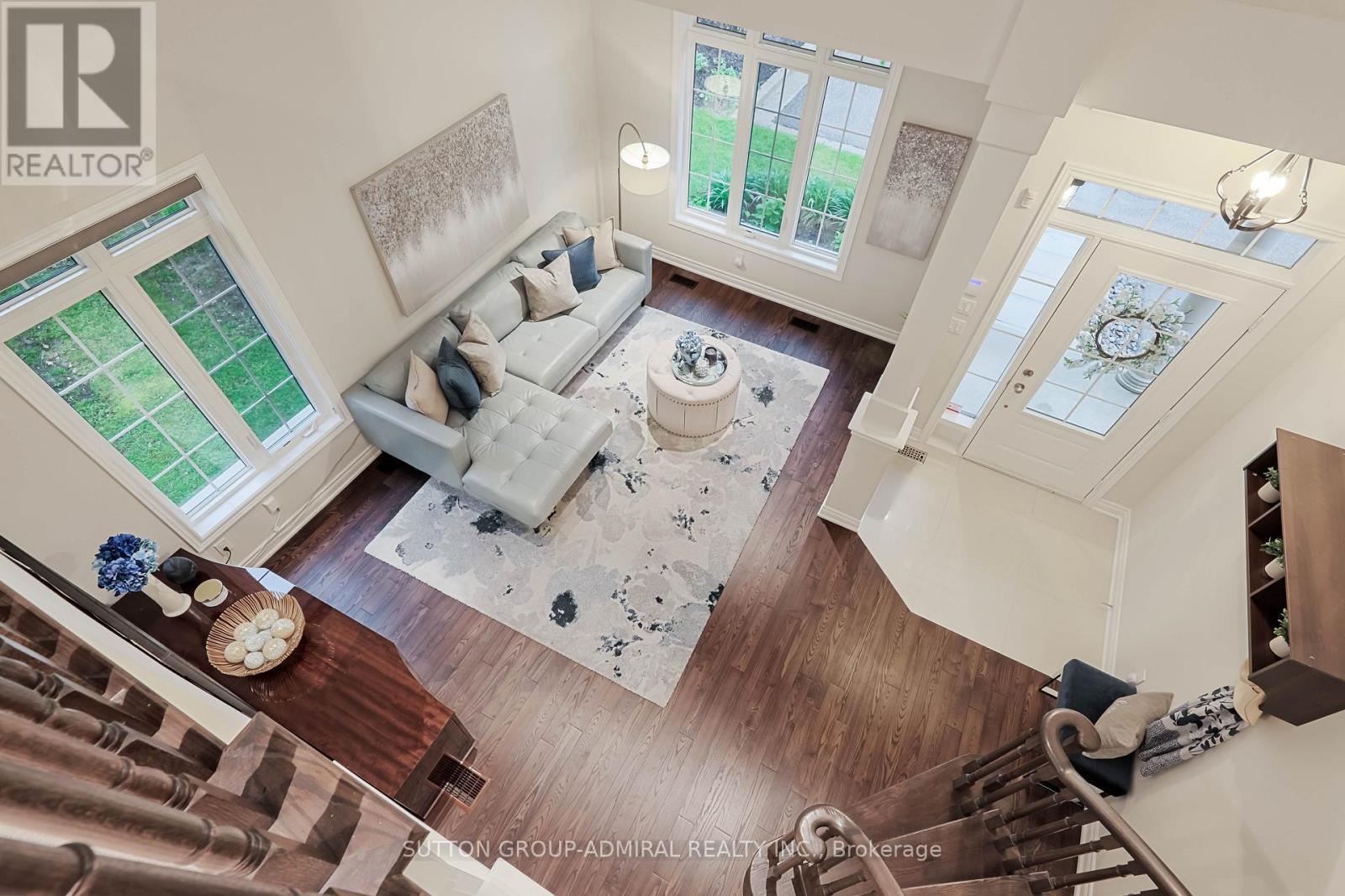 












12 PETERSEN PLACE

,
King (Nobleton),




Ontario
L9G1N0


