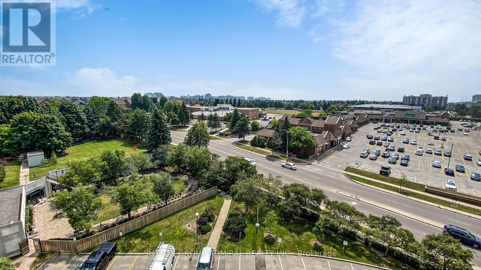 












801 - 343 CLARK AVENUE W

,
Vaughan (Crestwood-Springfarm-Yorkhill),




Ontario
L4J7K5

