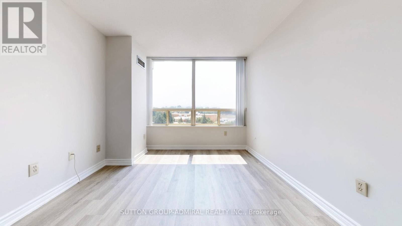 












801 - 343 CLARK AVENUE W

,
Vaughan (Crestwood-Springfarm-Yorkhill),




Ontario
L4J7K5


