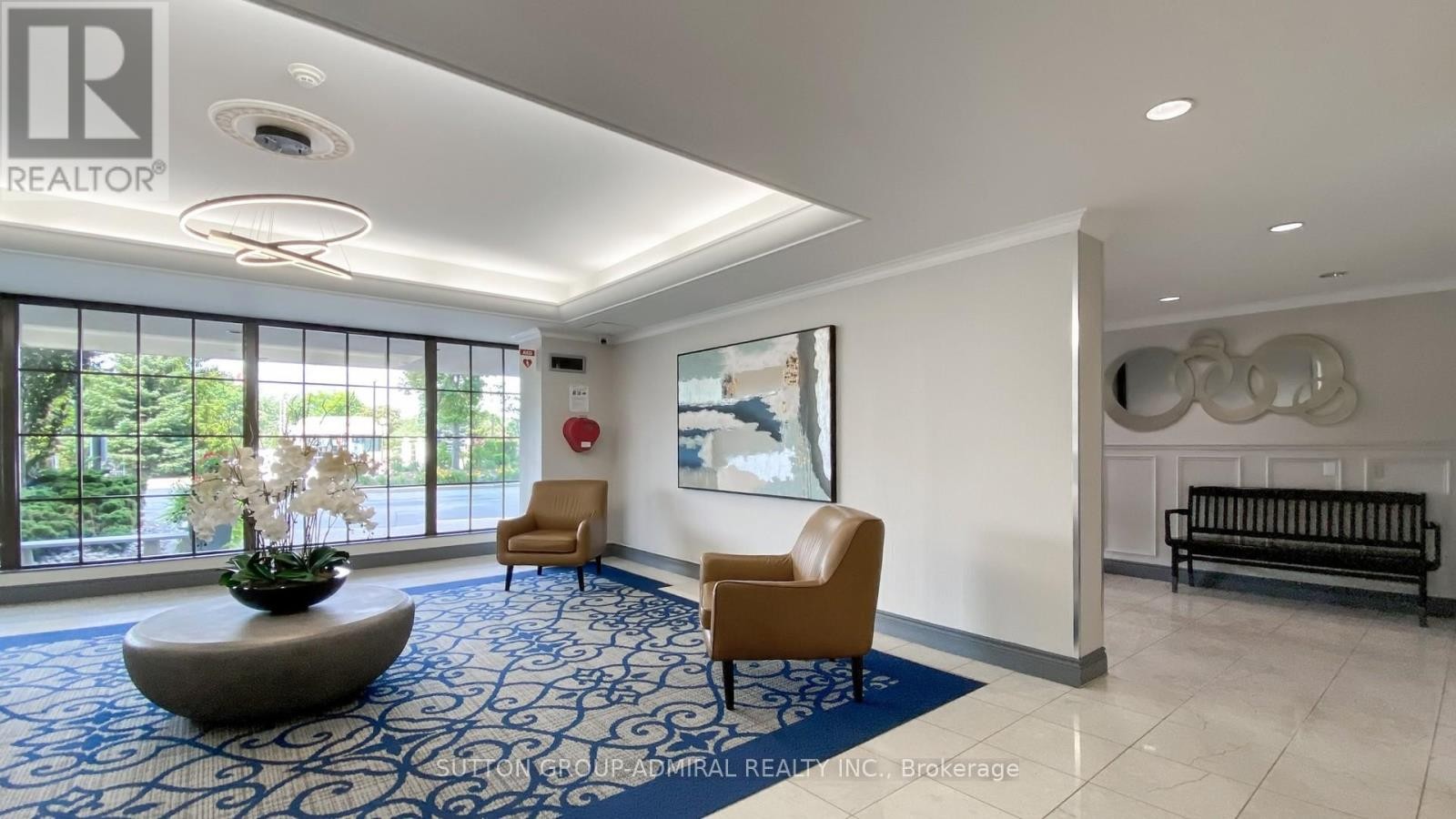 












801 - 343 CLARK AVENUE W

,
Vaughan (Crestwood-Springfarm-Yorkhill),




Ontario
L4J7K5

