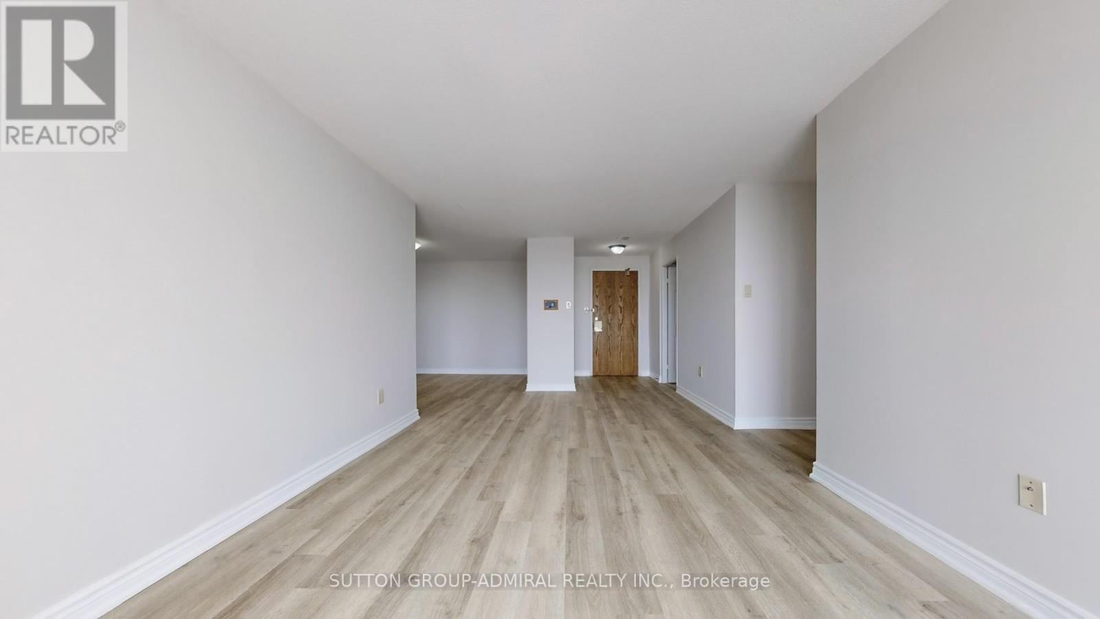 












801 - 343 CLARK AVENUE W

,
Vaughan (Crestwood-Springfarm-Yorkhill),




Ontario
L4J7K5

