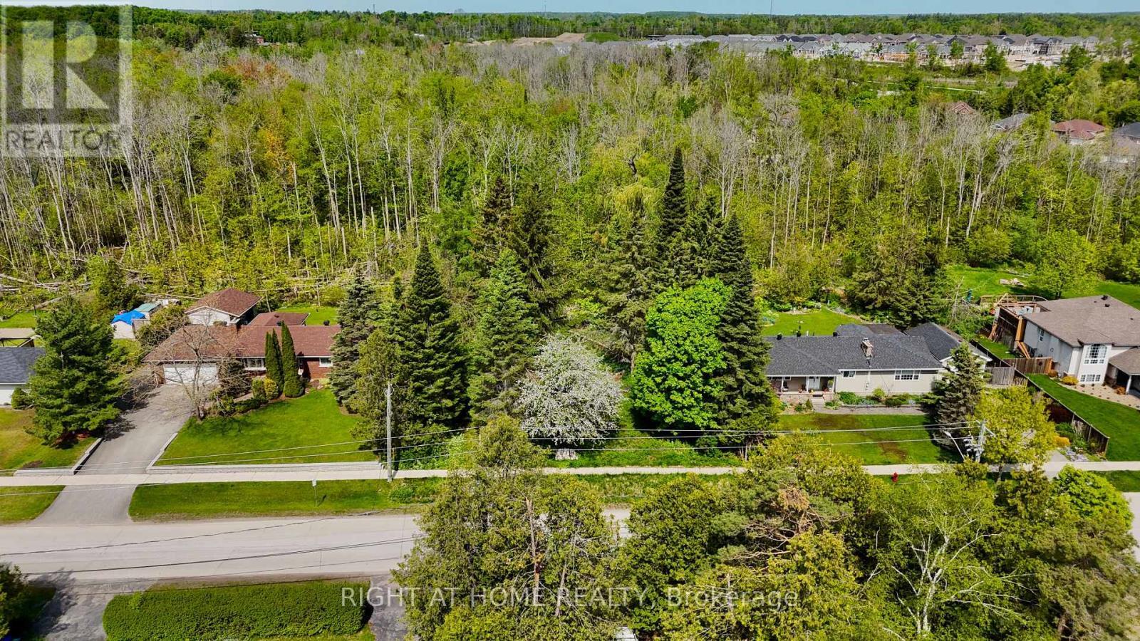 












2802 IRETON STREET

,
Innisfil (Alcona),







Ontario
L9S2J2

