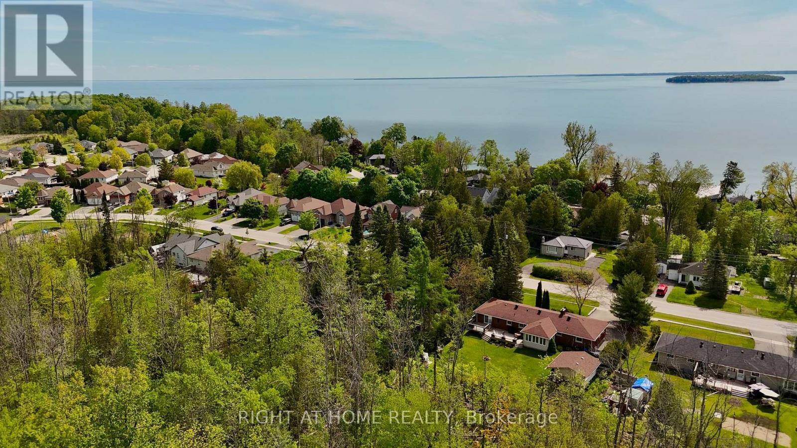












2802 IRETON STREET

,
Innisfil (Alcona),







Ontario
L9S2J2

