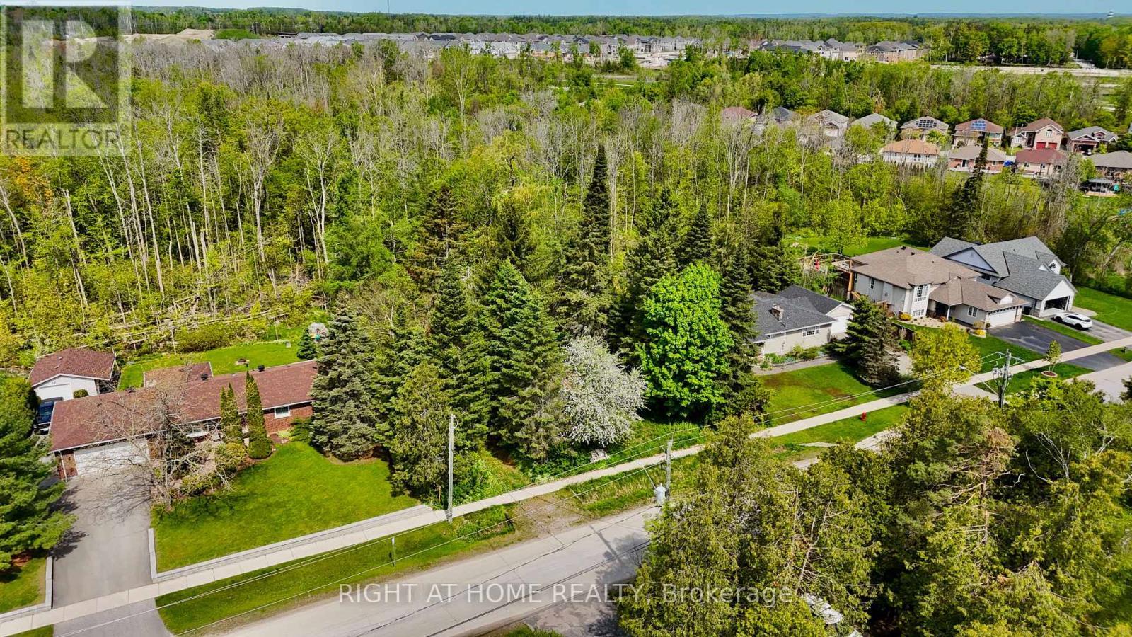 












2802 IRETON STREET

,
Innisfil (Alcona),







Ontario
L9S2J2

