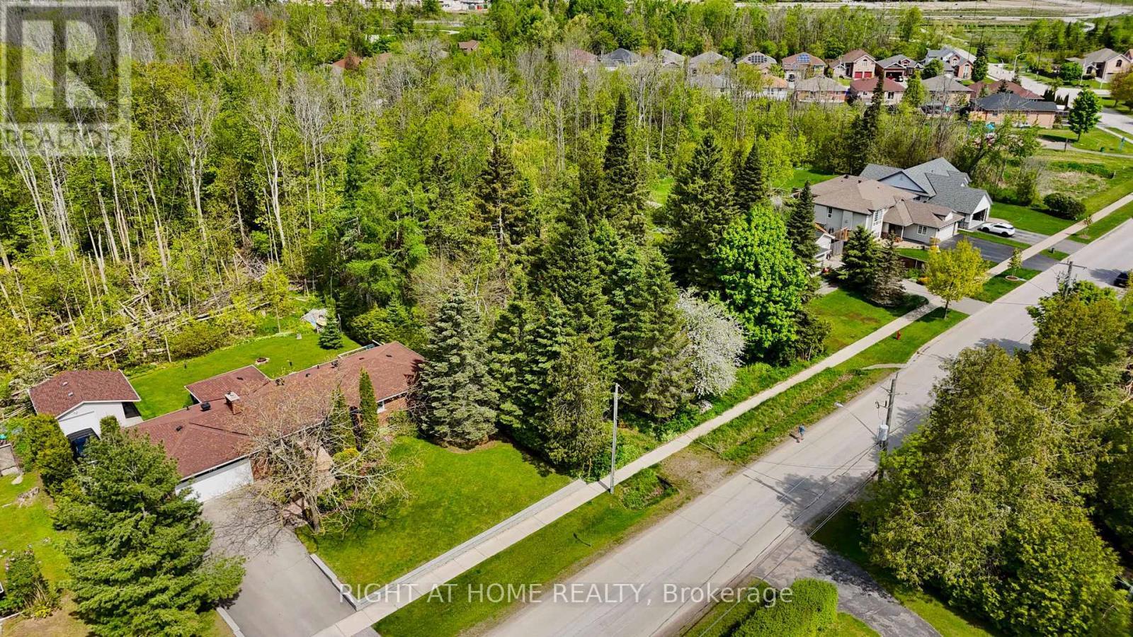 












2802 IRETON STREET

,
Innisfil (Alcona),







Ontario
L9S2J2

