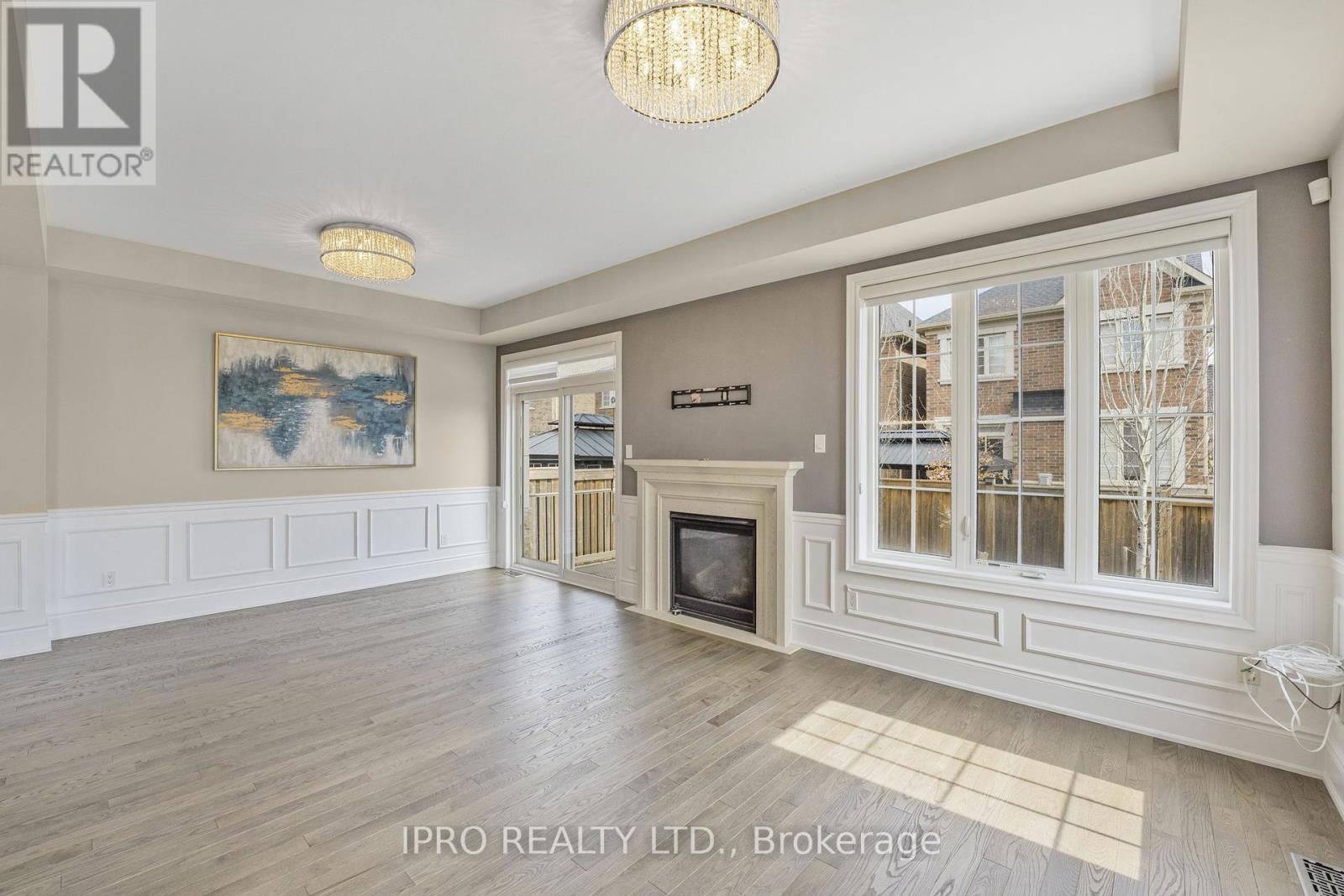 












3 KETTLE VALLEY TRAIL

,
King (Nobleton),




Ontario
L7B0A6

