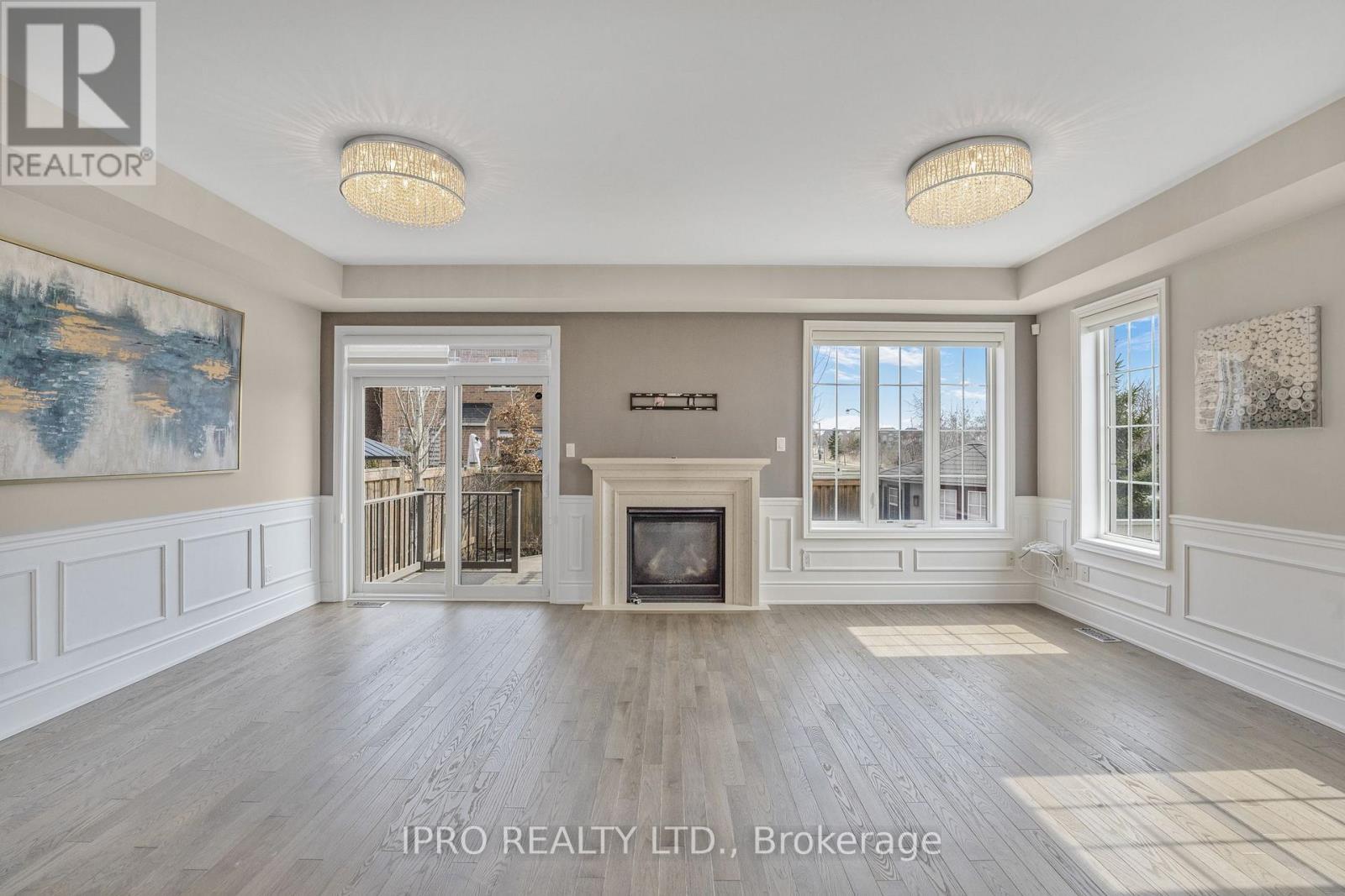 












3 KETTLE VALLEY TRAIL

,
King (Nobleton),




Ontario
L7B0A6

