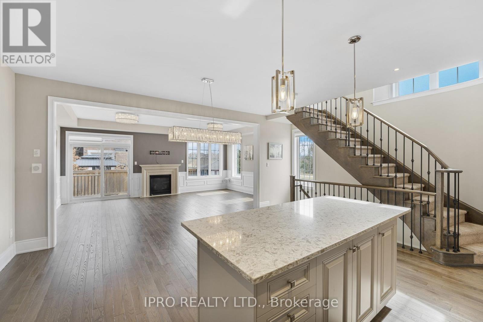 












3 KETTLE VALLEY TRAIL

,
King (Nobleton),




Ontario
L7B0A6


