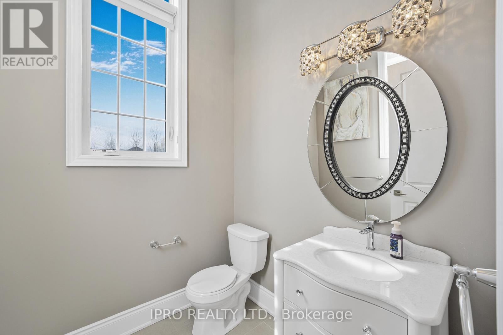 












3 KETTLE VALLEY TRAIL

,
King (Nobleton),




Ontario
L7B0A6

