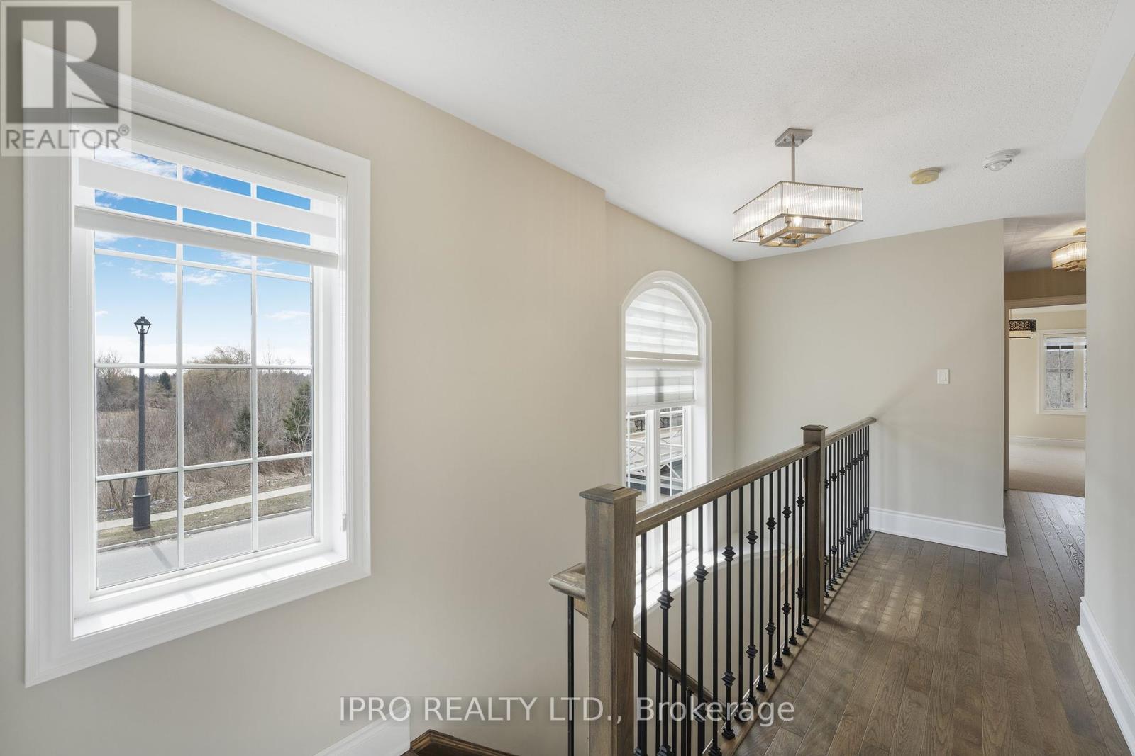 












3 KETTLE VALLEY TRAIL

,
King (Nobleton),




Ontario
L7B0A6

