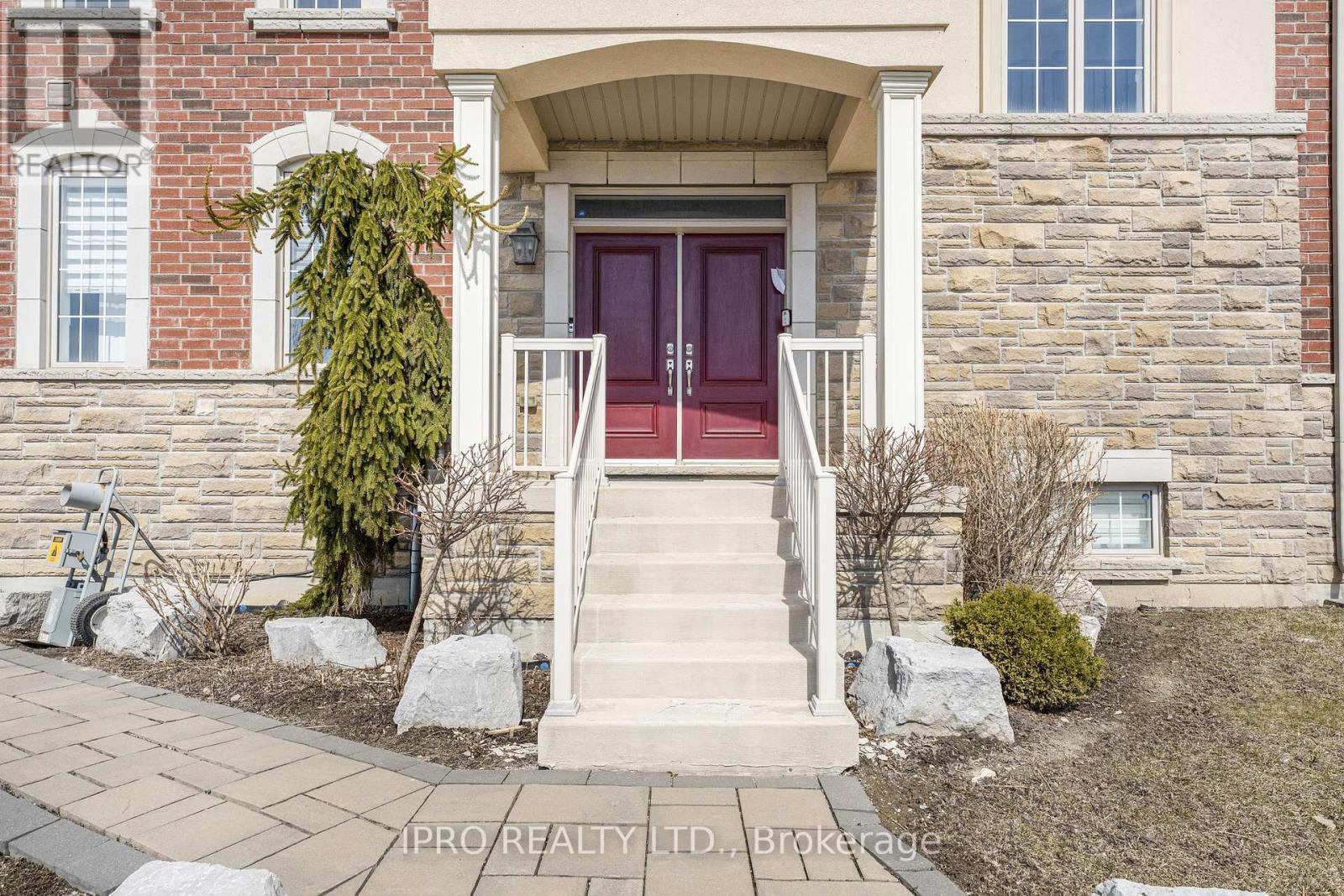 












3 KETTLE VALLEY TRAIL

,
King (Nobleton),




Ontario
L7B0A6

