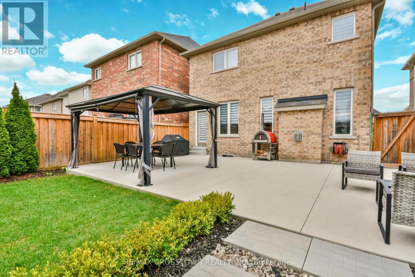 












25 PIERCE PLACE

,
New Tecumseth (Tottenham),




Ontario
L0G1W0


