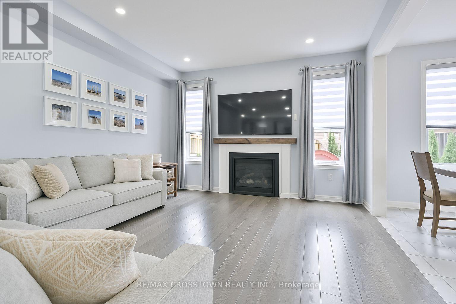 












25 PIERCE PLACE

,
New Tecumseth (Tottenham),




Ontario
L0G1W0

