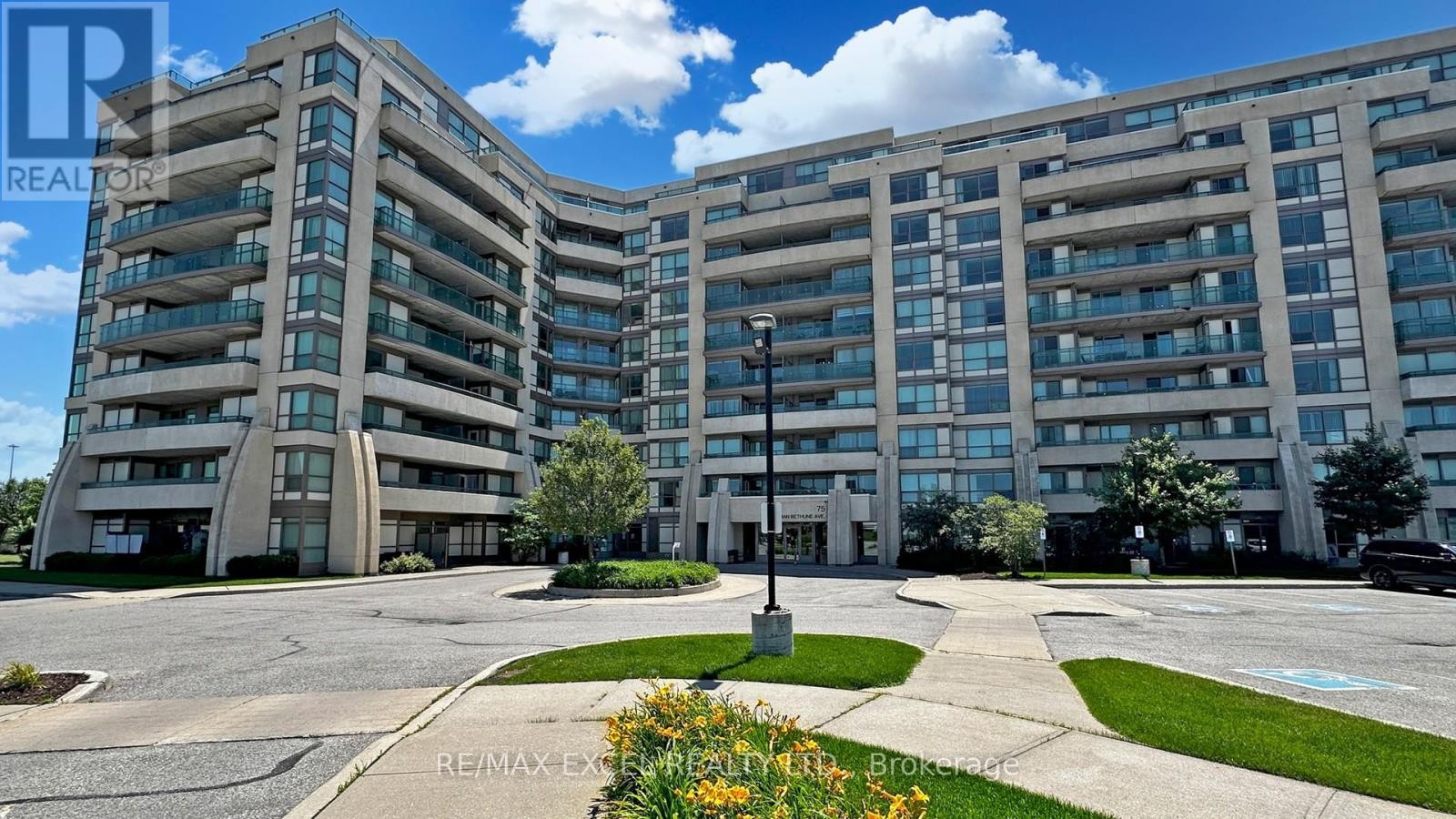 












619 - 75 NORMAN BETHUNE AVENUE

,
Richmond Hill (Beaver Creek Business Park),




Ontario
L4B0B6

