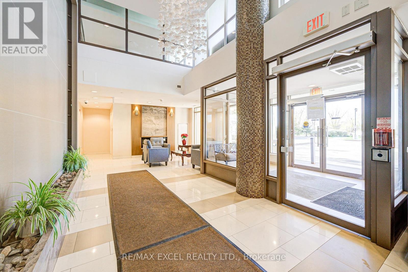 












619 - 75 NORMAN BETHUNE AVENUE

,
Richmond Hill (Beaver Creek Business Park),




Ontario
L4B0B6

