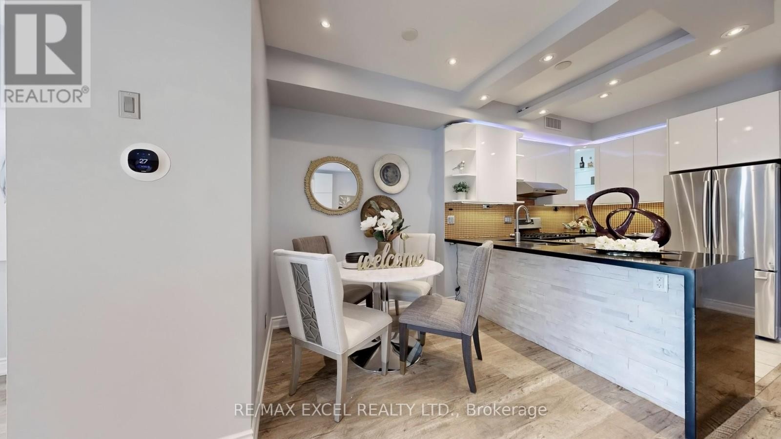 












76 UNITY GARDENS DRIVE

,
Markham (Village Green-South Unionville),




Ontario
L3R4Y7

