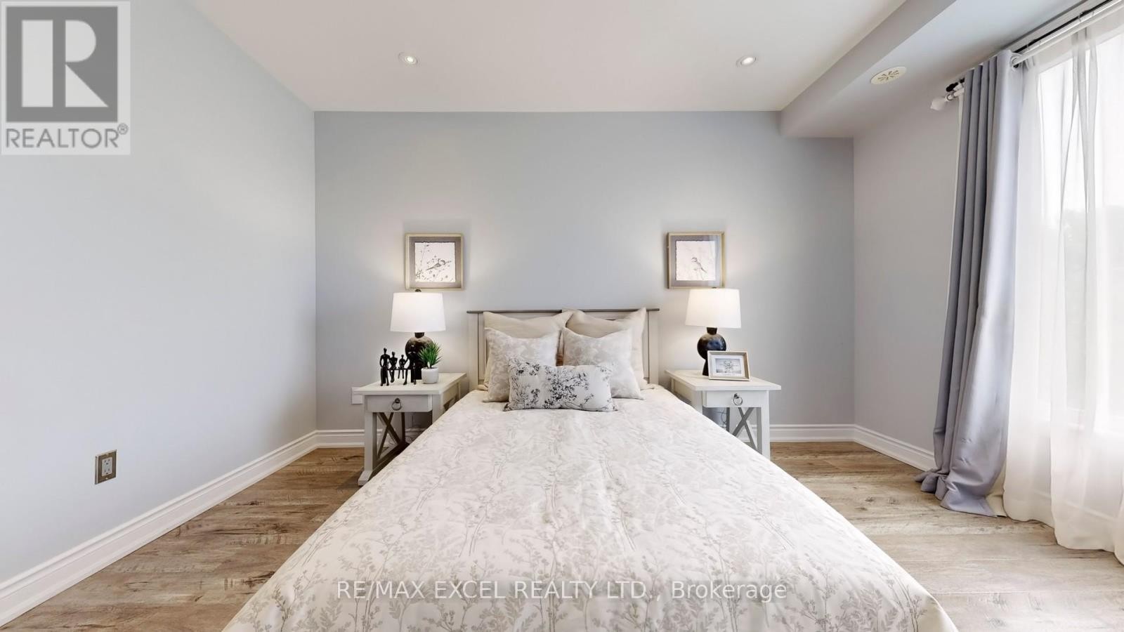 












76 UNITY GARDENS DRIVE

,
Markham (Village Green-South Unionville),




Ontario
L3R4Y7

