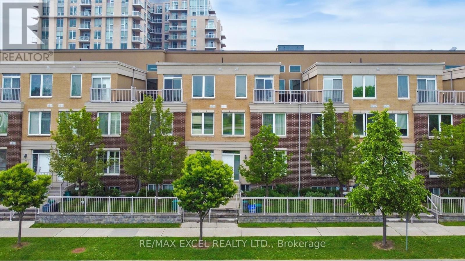 












76 UNITY GARDENS DRIVE

,
Markham (Village Green-South Unionville),




Ontario
L3R4Y7

