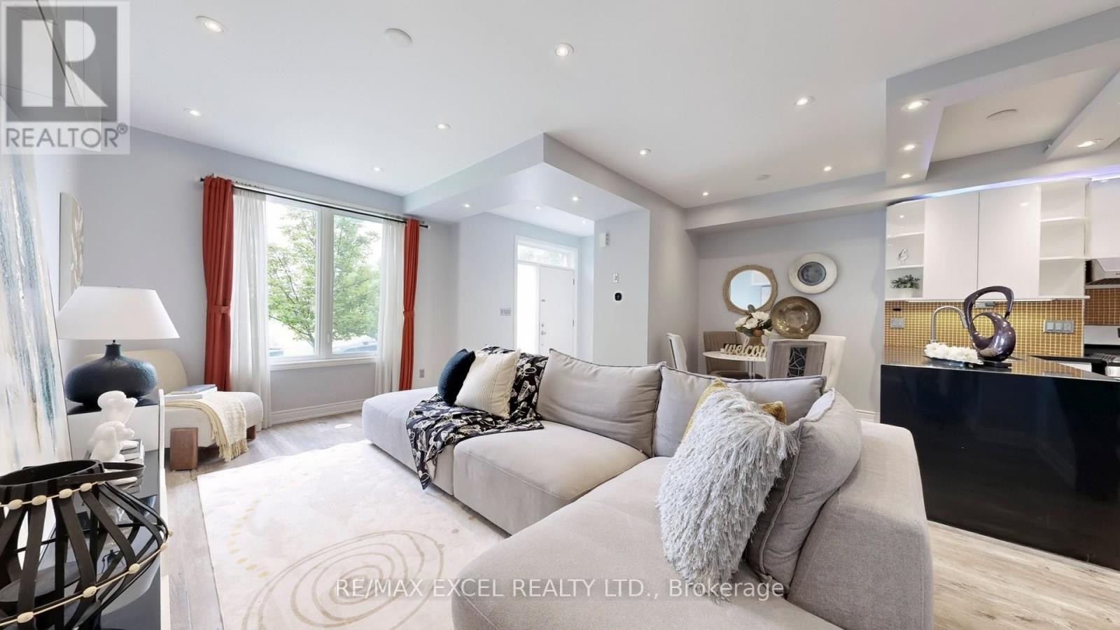 












76 UNITY GARDENS DRIVE

,
Markham (Village Green-South Unionville),




Ontario
L3R4Y7

