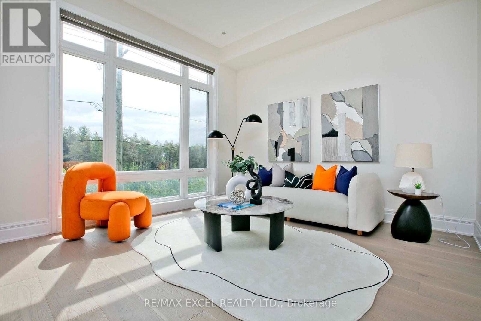 












17 CREDIT LANE

,
Richmond Hill (Jefferson),




Ontario
L4E3M6

