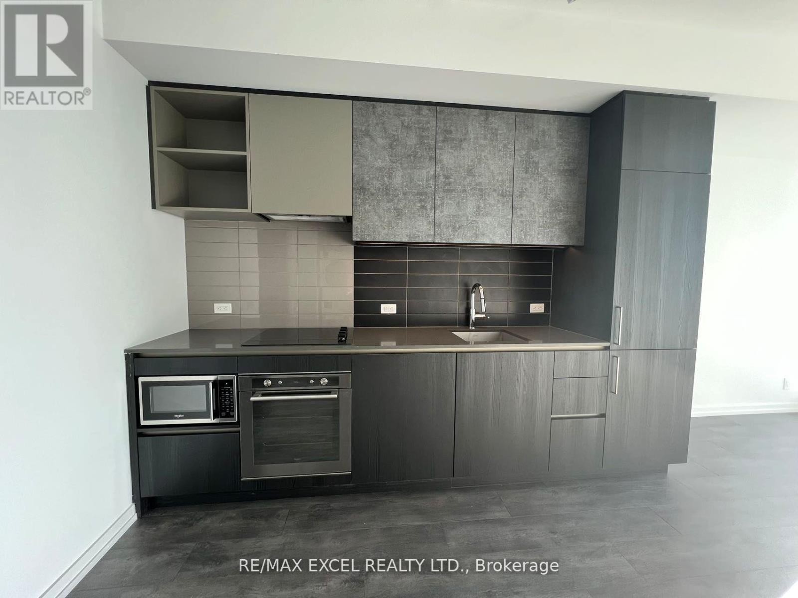 












5005 - 7890 JANE STREET

,
Vaughan (Vaughan Corporate Centre),




Ontario
L4K0K9

